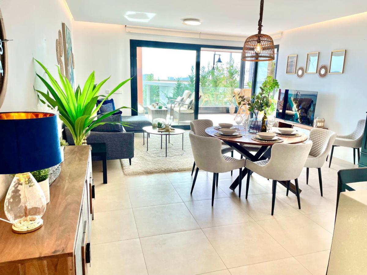 Luxury 3 Bedroom Apartment 300M From The Beach Fuengirola Exterior photo